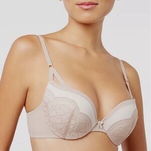 Maidenform Light Blush Lace Demi Bra